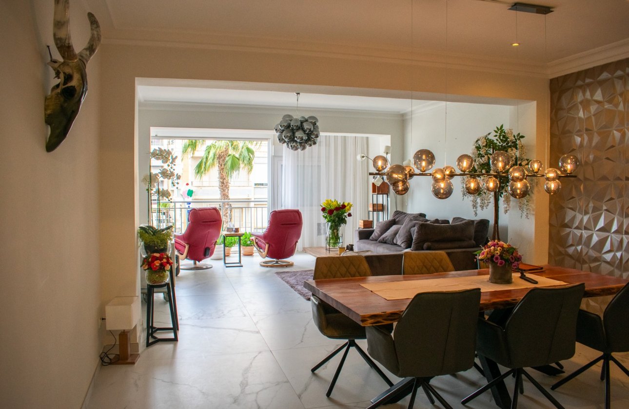 Resale - Apartment / flat - Torrevieja - Torrevieja Centro