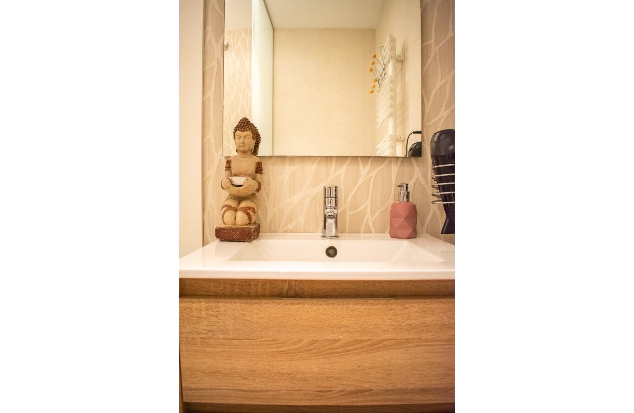 Resale - Apartment / flat - Torrevieja - Torrevieja Centro