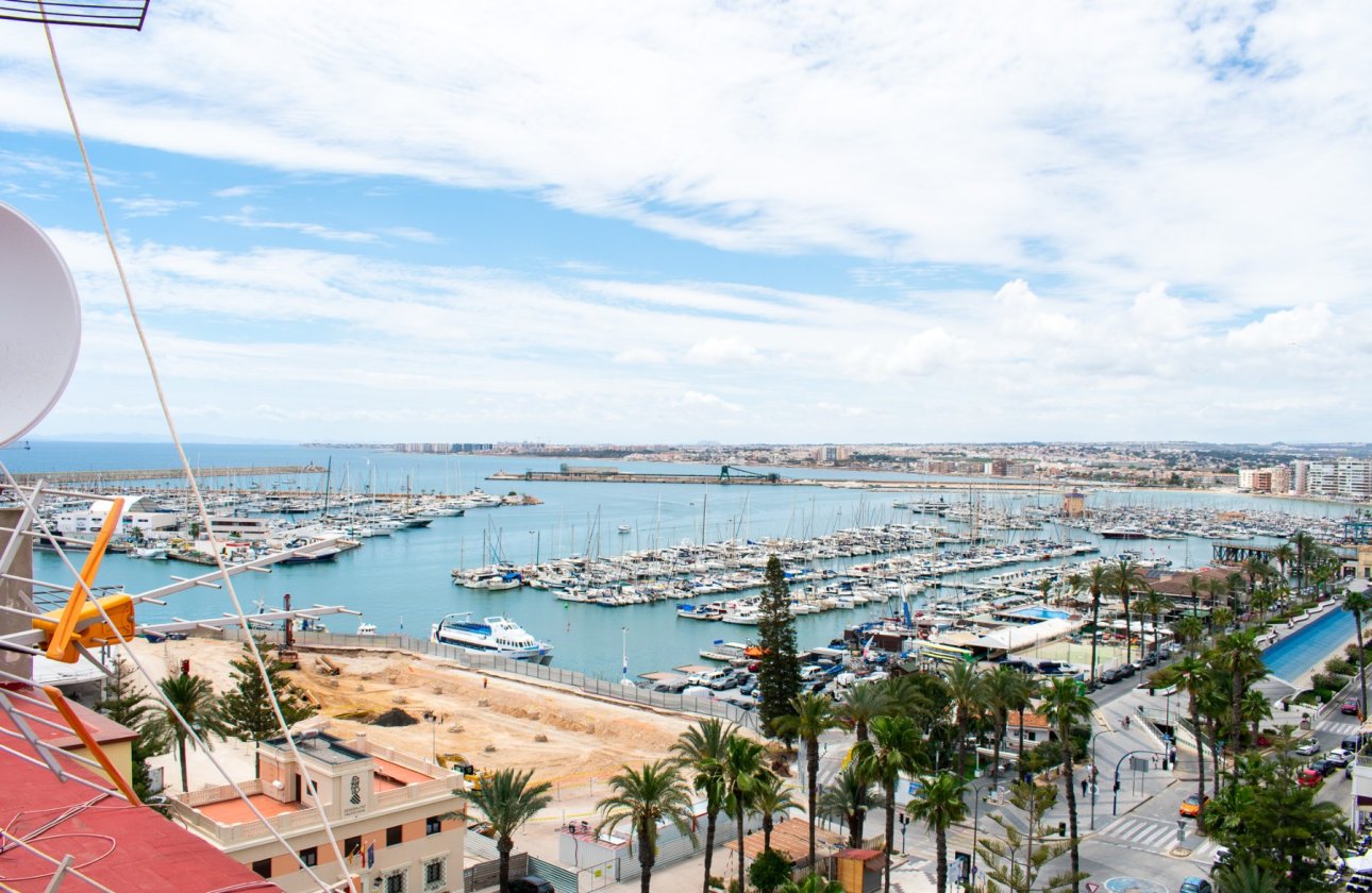 Resale - Apartment / flat - Torrevieja - Torrevieja Centro