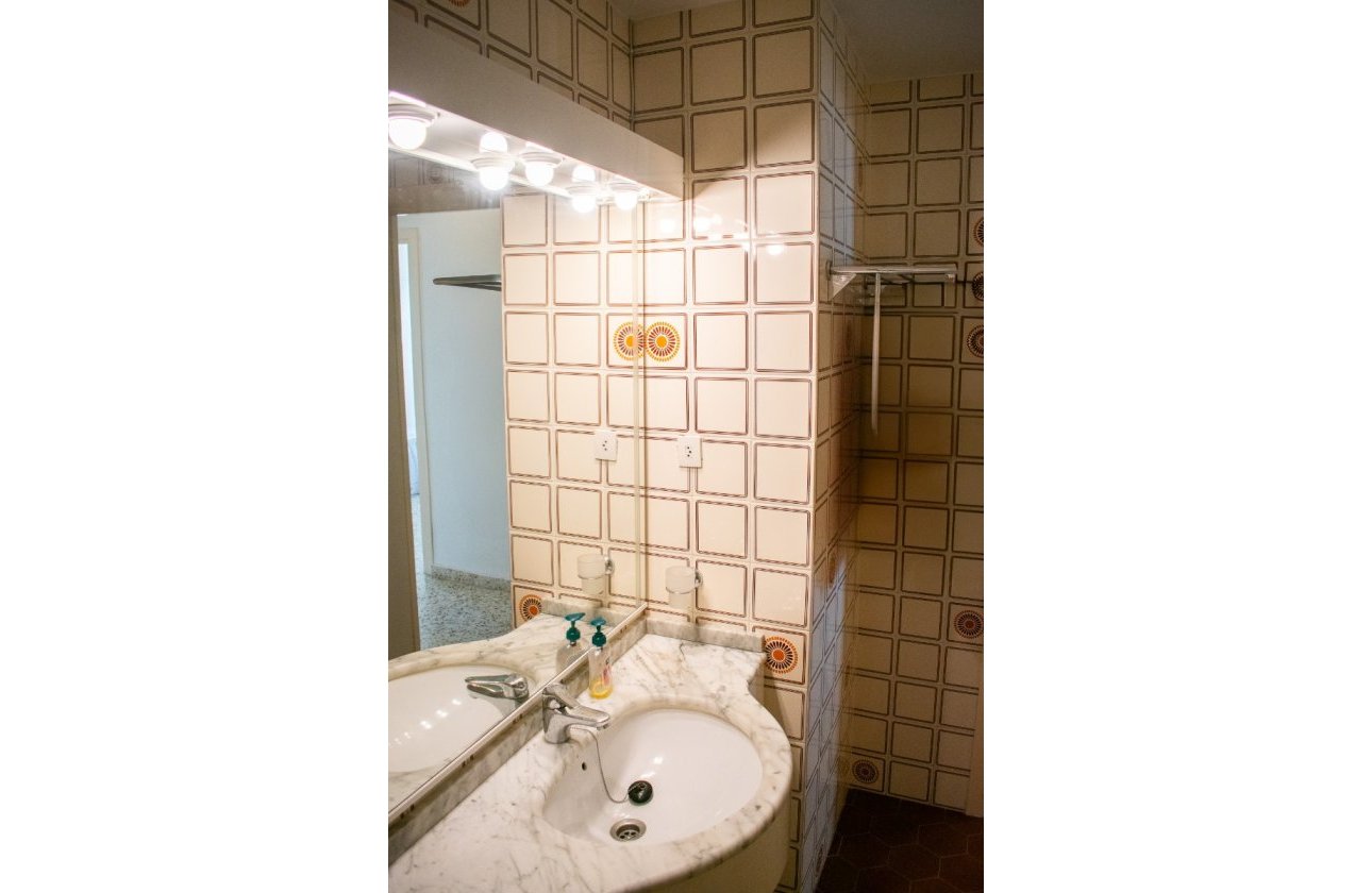 Resale - Apartment / flat - Torrevieja - Playa del Cura