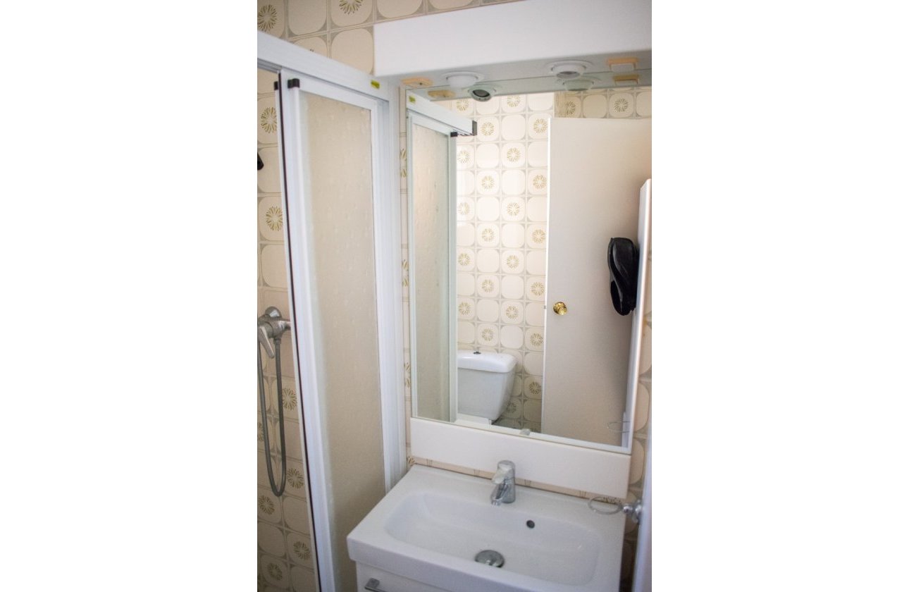 Resale - Apartment / flat - Torrevieja - Playa del Cura