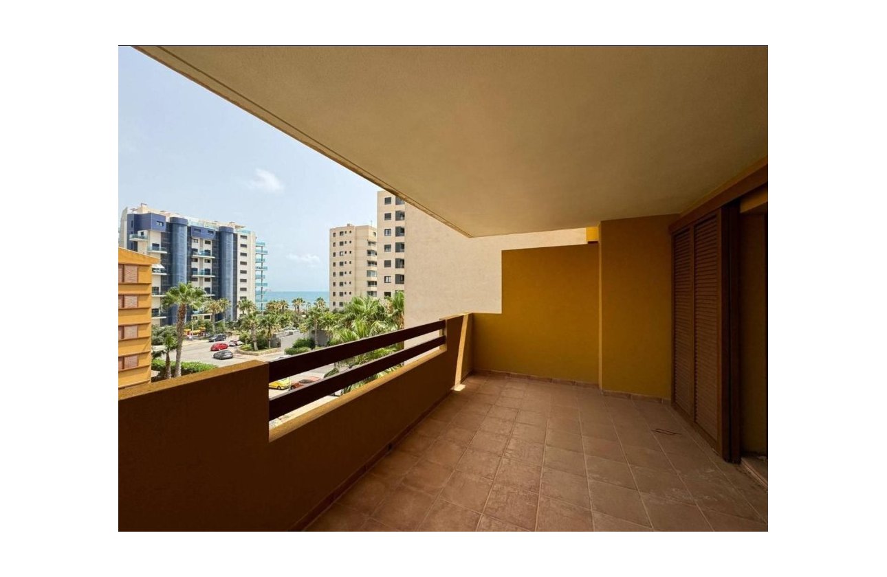 Resale - Apartment / flat - Orihuela Costa - Punta Prima
