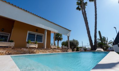 Reventa - Villa - Orihuela Costa - Orihuela