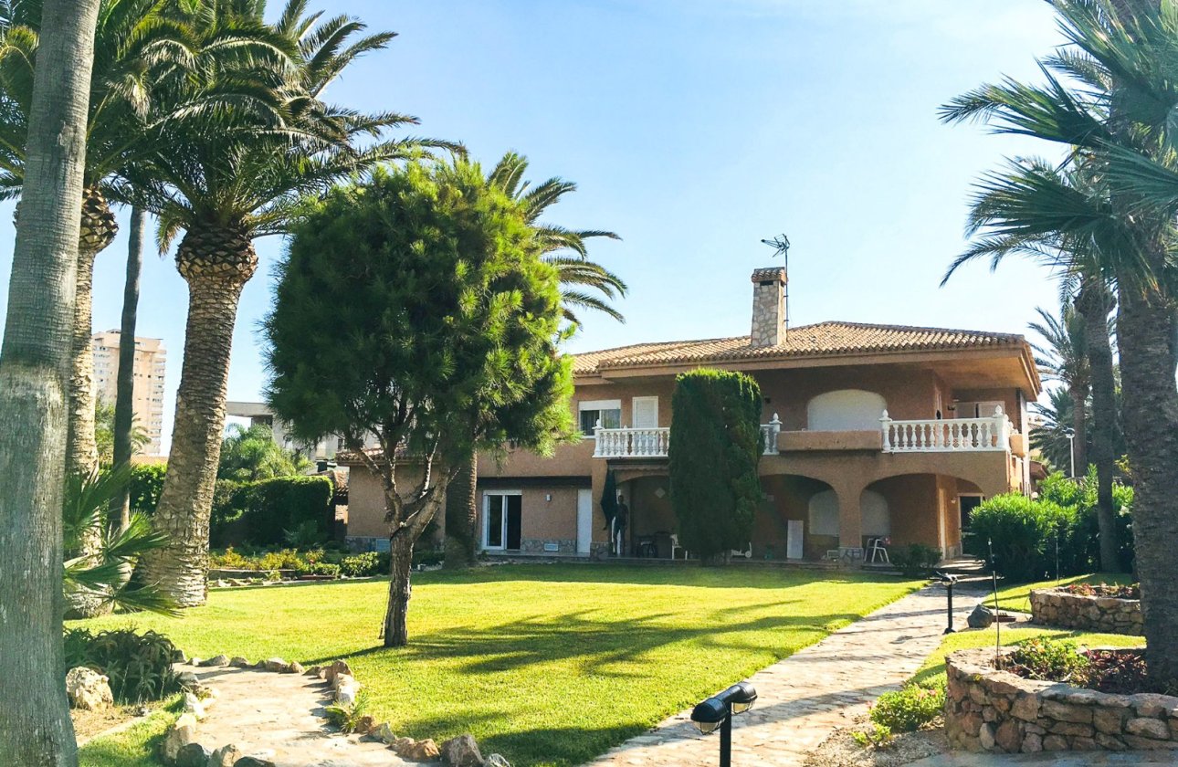 Resale - Villa - Cartagena - La Manga del Mar Menor