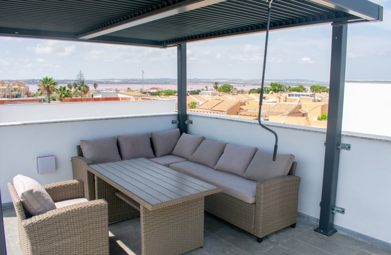 Resale - Villa - Torrevieja - La Siesta - El Salado - Torreta