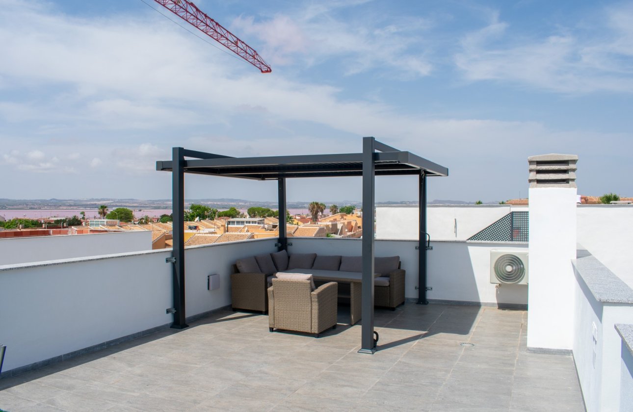 Resale - Villa - Torrevieja - La Siesta - El Salado - Torreta