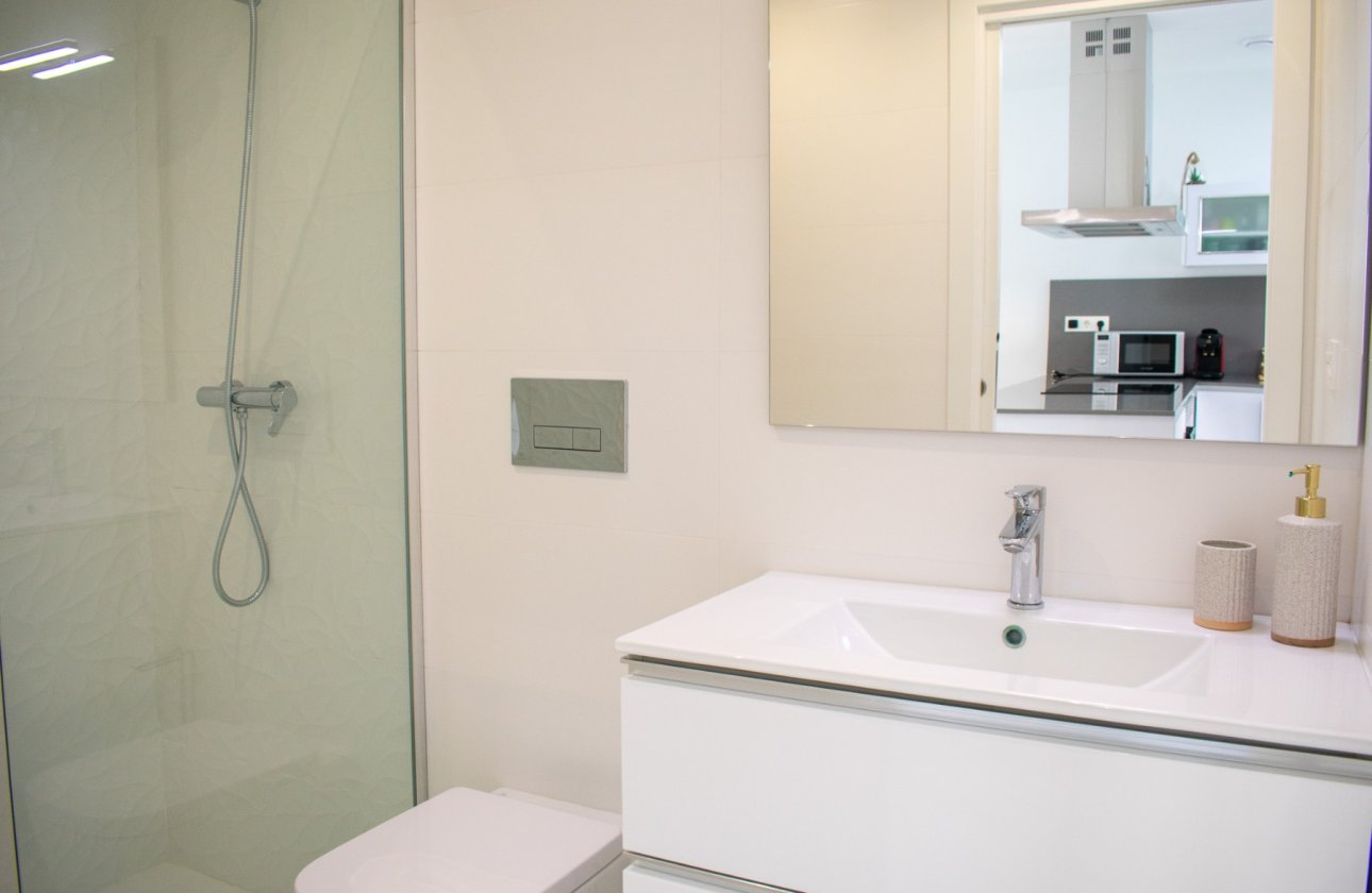 Resale - Villa - Torrevieja - La Siesta - El Salado - Torreta