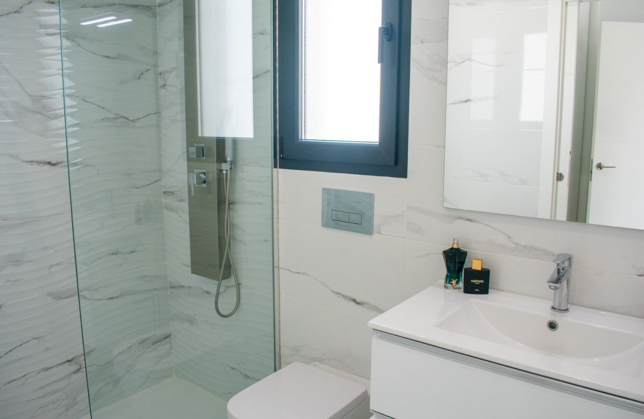 Resale - Villa - Torrevieja - La Siesta - El Salado - Torreta