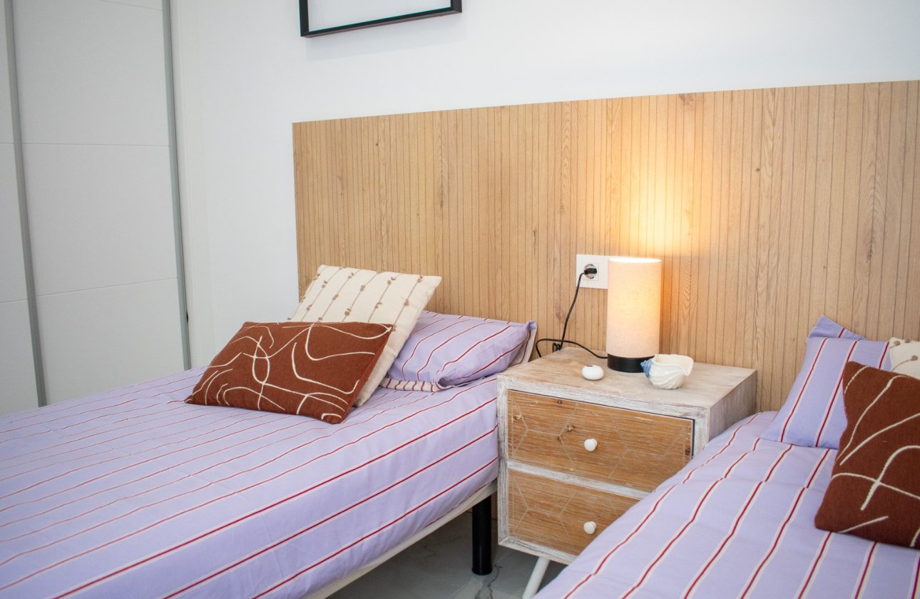 Resale - Villa - Torrevieja - La Siesta - El Salado - Torreta