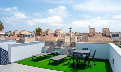 Resale - Villa - Torrevieja - La Siesta - El Salado - Torreta