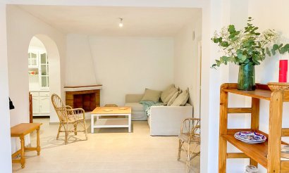 Resale - Villa - Orihuela Costa