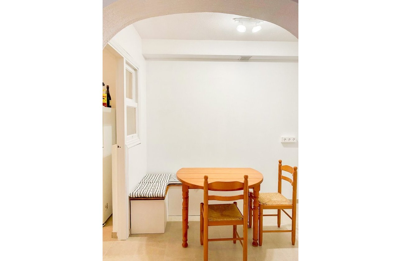 Resale - Villa - Orihuela Costa