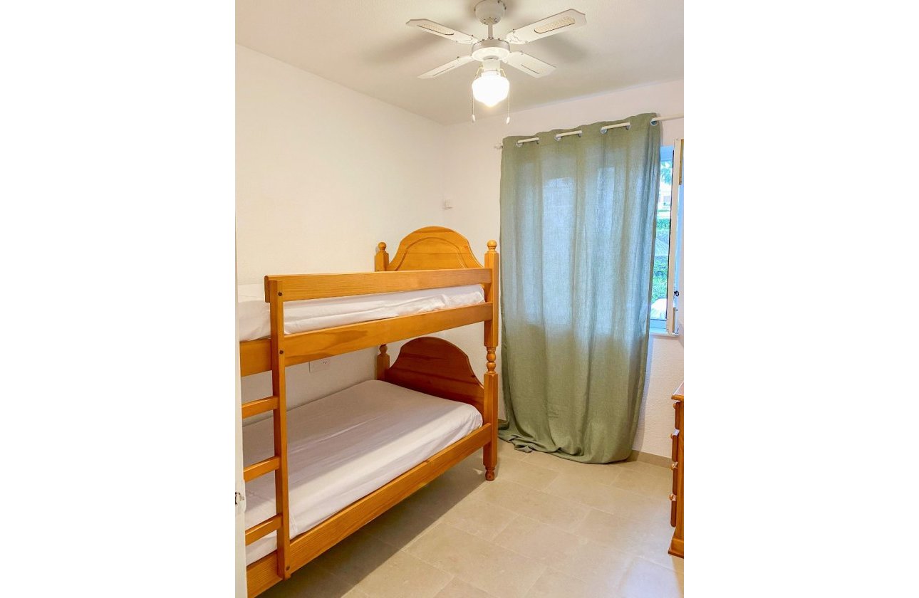 Resale - Villa - Orihuela Costa