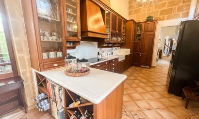 Resale - Villa / Semi detached - Jávea