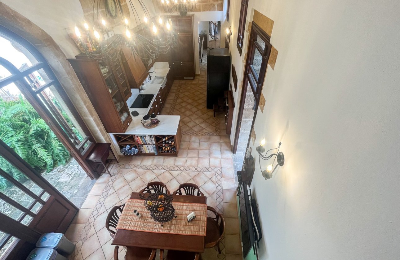 Resale - Villa / Semi detached - Jávea