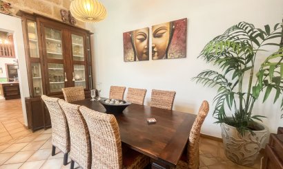 Resale - Villa / Semi detached - Jávea