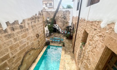 Resale - Villa / Semi detached - Jávea