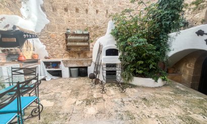 Resale - Villa / Semi detached - Jávea