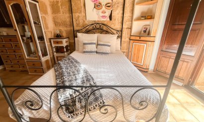 Resale - Villa / Semi detached - Jávea