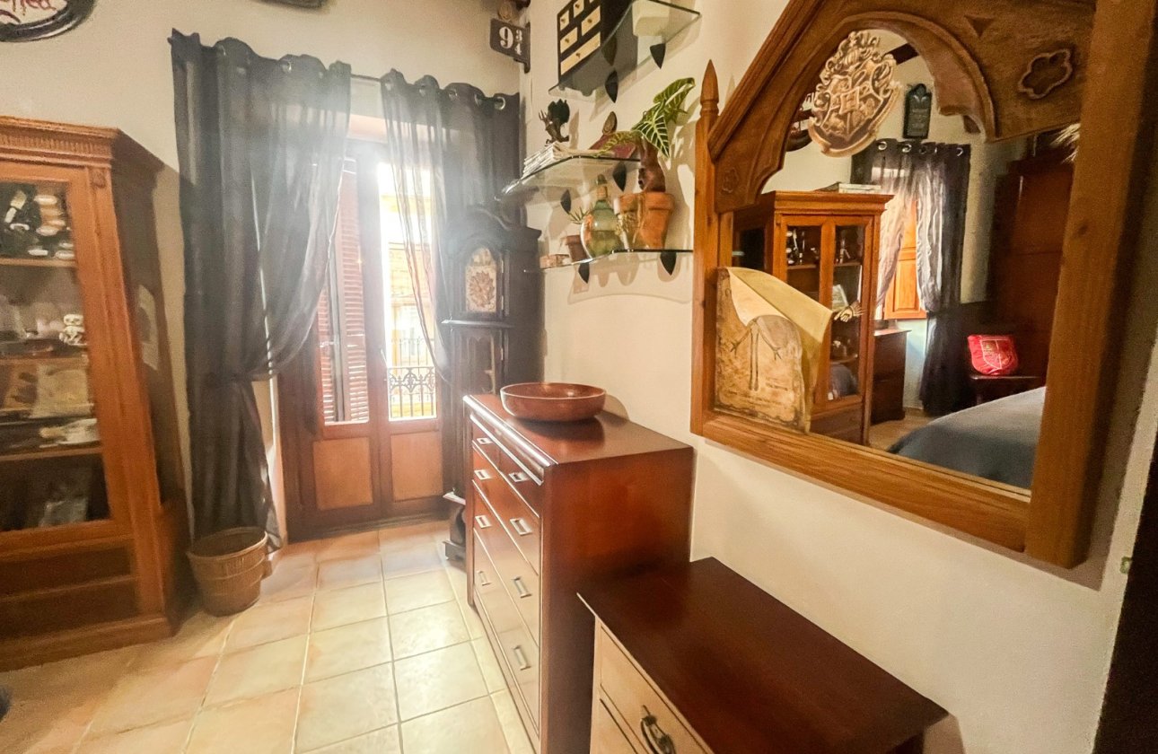 Resale - Villa / Semi detached - Jávea