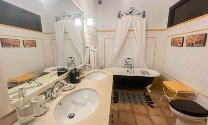 Resale - Villa / Semi detached - Jávea