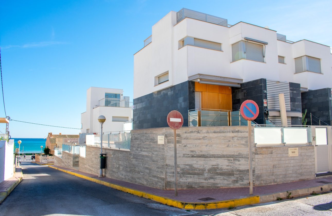 Resale - Villa - Guardamar del Segura - Guardamar Playa