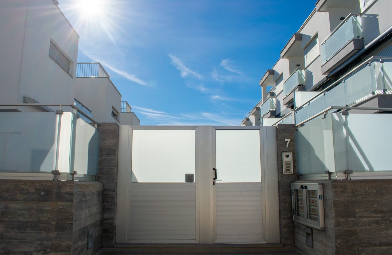 Resale - Villa - Guardamar del Segura - Guardamar Playa