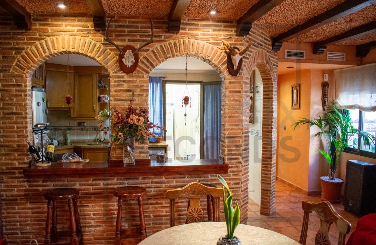 Resale - Villa / Semi detached - Guardamar del Segura - Guardamar pueblo