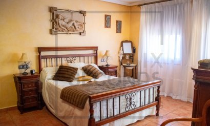 Resale - Villa / Semi detached - Guardamar del Segura - Guardamar pueblo