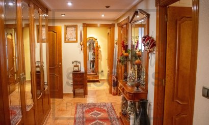 Resale - Villa / Semi detached - Guardamar del Segura - Guardamar pueblo