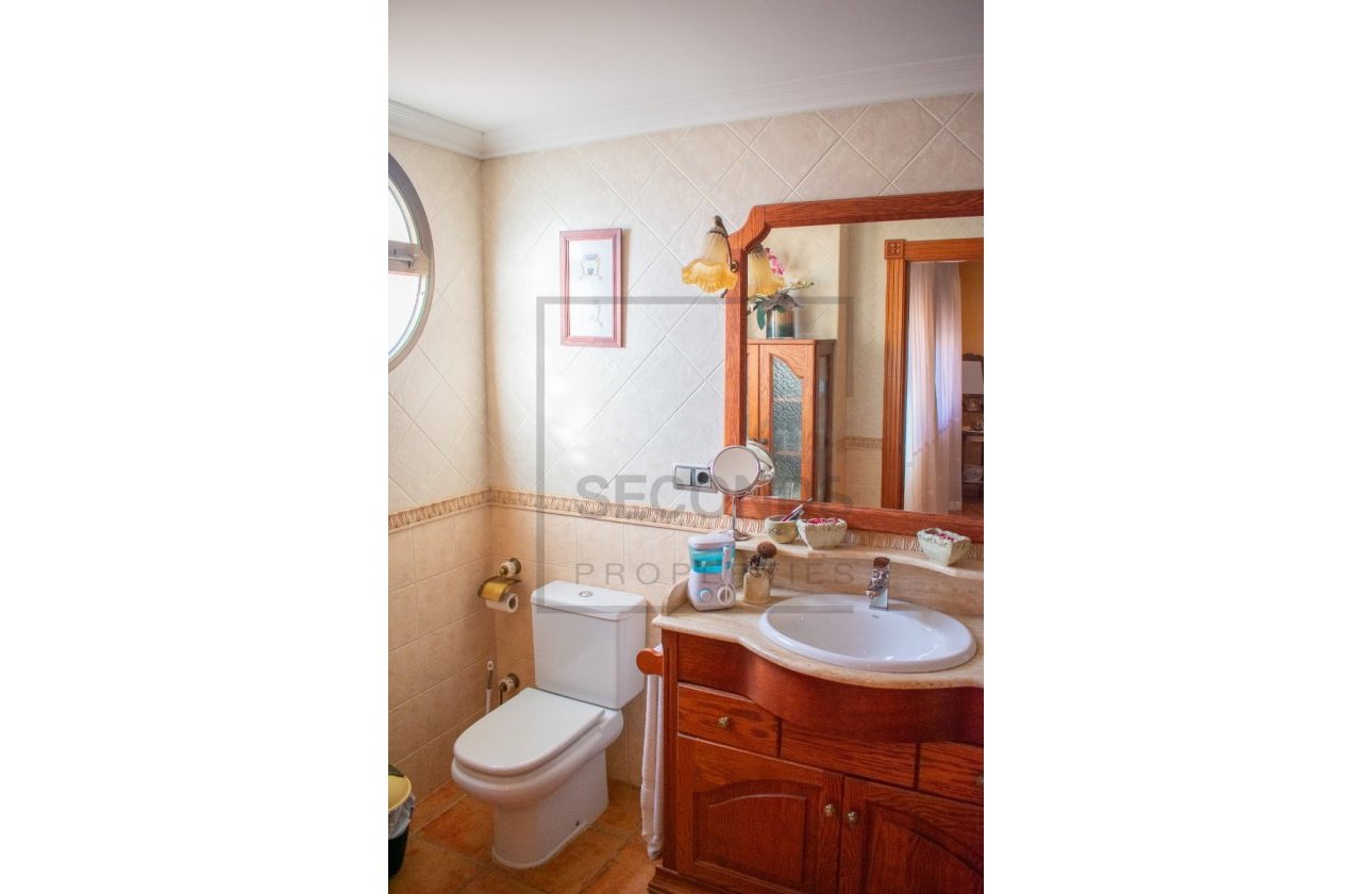 Resale - Villa / Semi detached - Guardamar del Segura - Guardamar pueblo