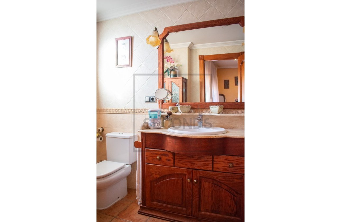 Resale - Villa / Semi detached - Guardamar del Segura - Guardamar pueblo