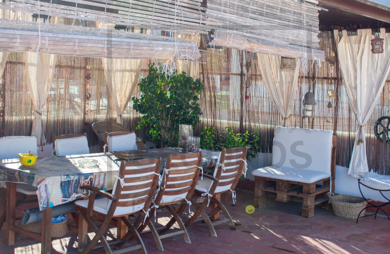 Resale - Villa / Semi detached - Guardamar del Segura - Guardamar pueblo