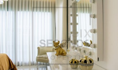 Reventa - Villa - San Miguel de Salinas - Urbanizaciones