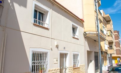 Resale - Villa - Guardamar del Segura - Guardamar pueblo