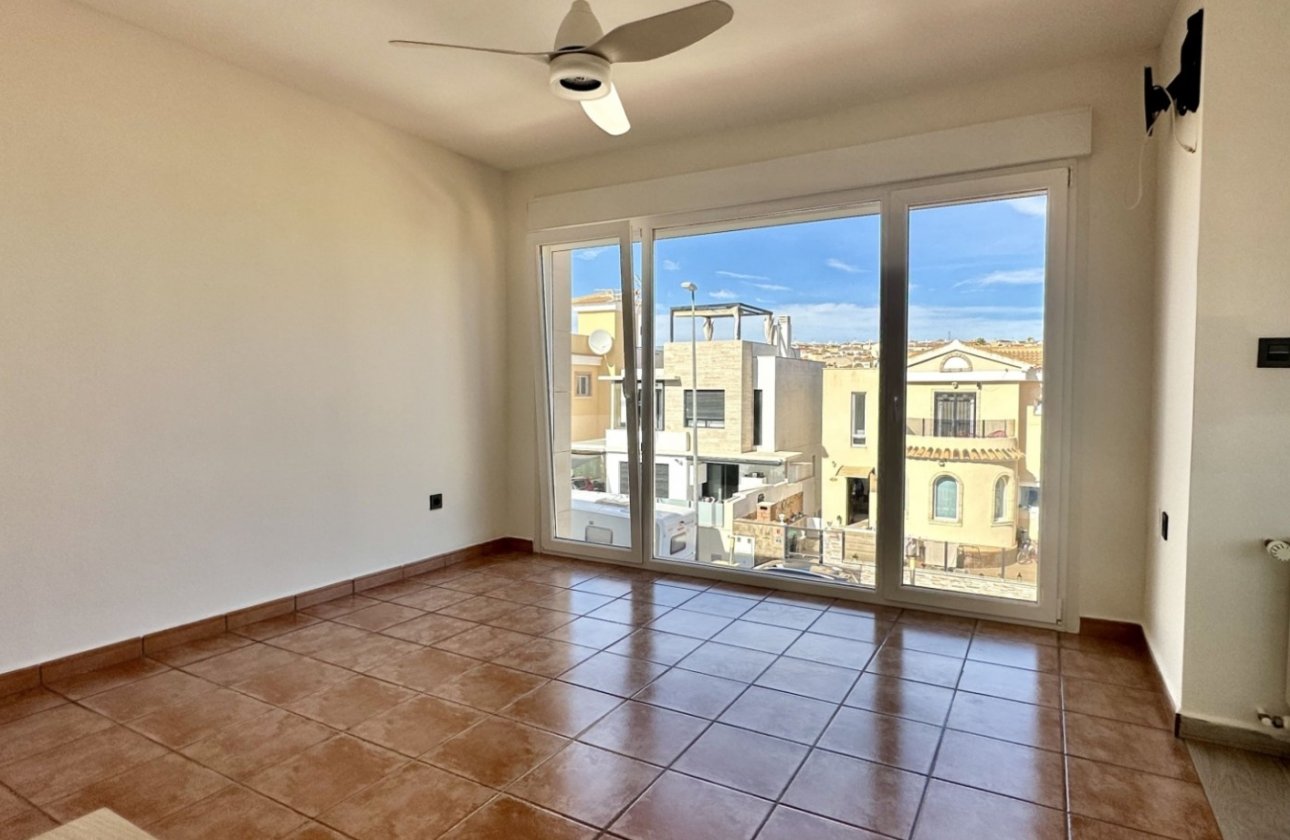 Resale - Villa - Orihuela Costa - Villamartín