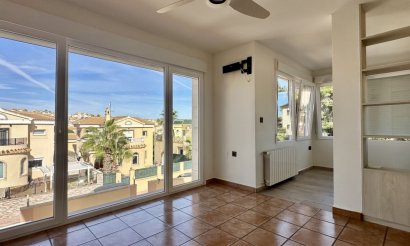 Resale - Villa - Orihuela Costa - Villamartín