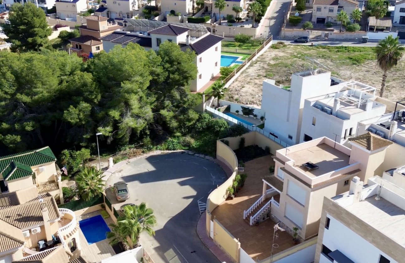 Resale - Villa - Orihuela Costa - Villamartín