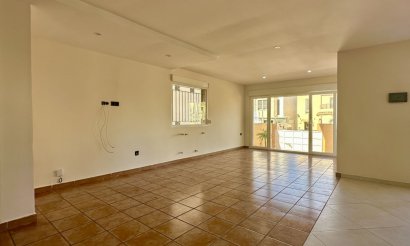 Resale - Villa - Orihuela Costa - Villamartín