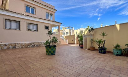Resale - Villa - Orihuela Costa - Villamartín
