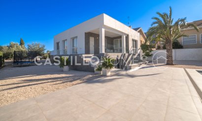 Resale - Villa - Orihuela Costa - Orihuela