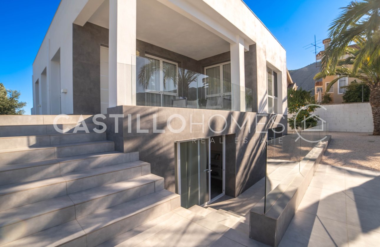 Resale - Villa - Orihuela Costa - Orihuela