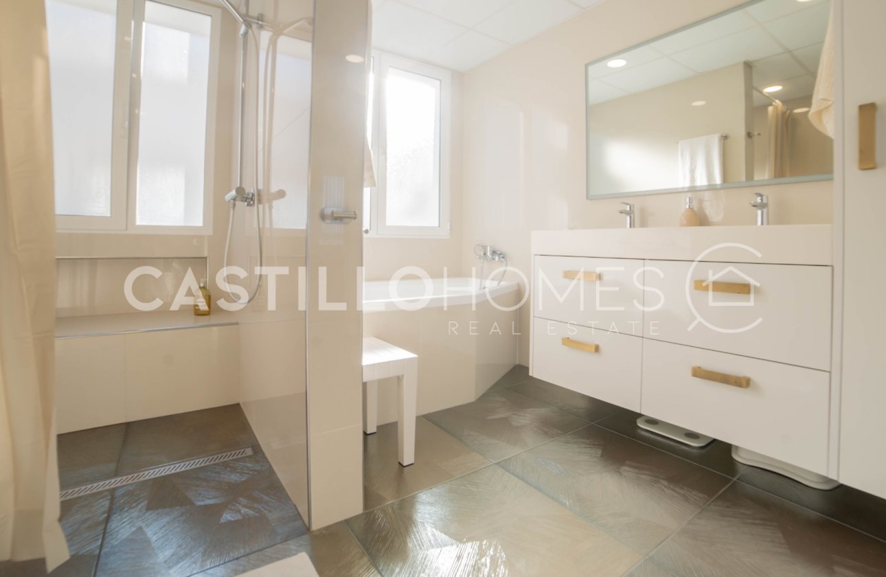 Resale - Villa - Orihuela Costa - Orihuela