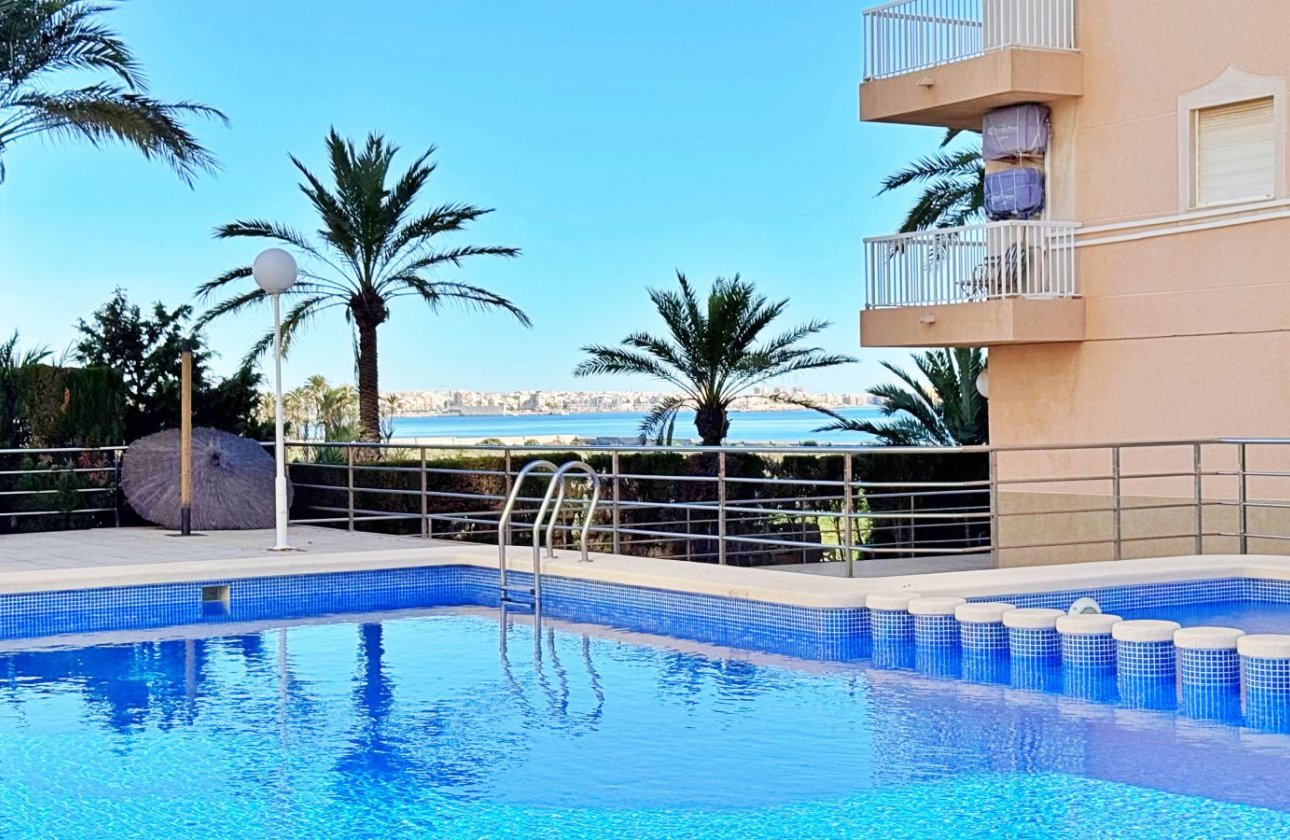 Resale - Apartment / flat - Torrevieja - Rocio del Mar