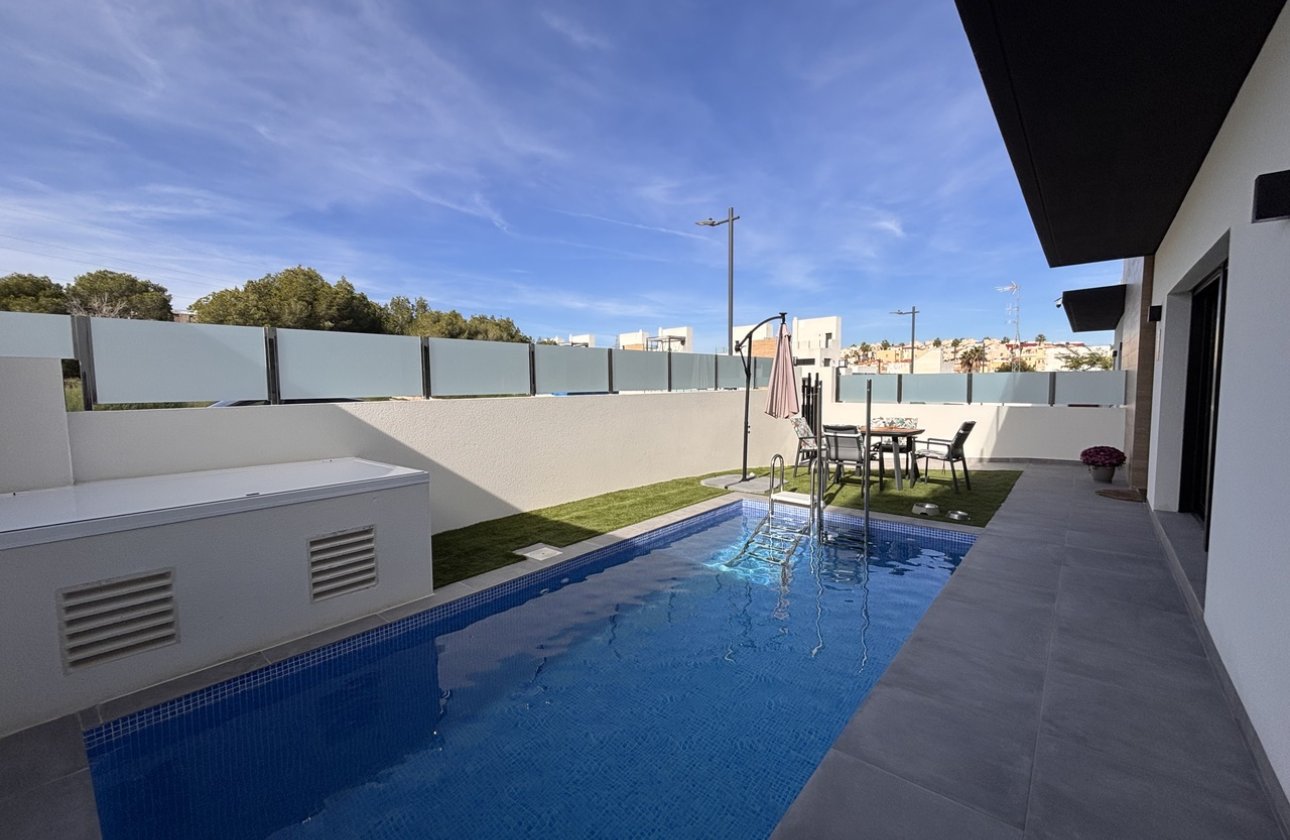 Reventa - Villa - Villamartin