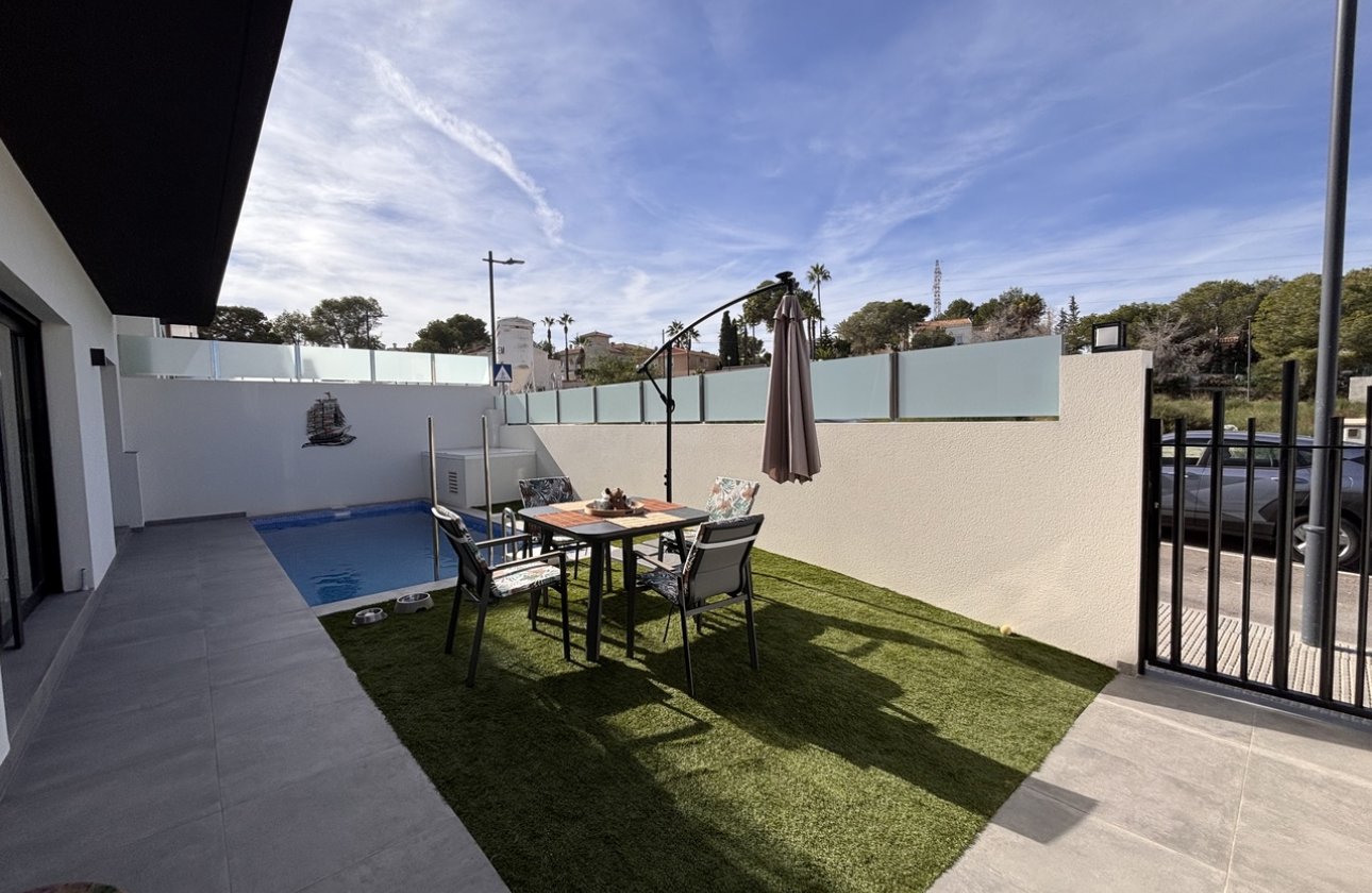 Reventa - Villa - Villamartin