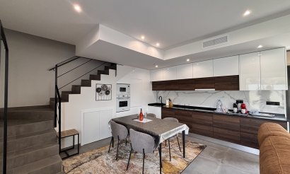 Reventa - Villa - Villamartin