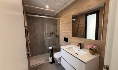 Reventa - Villa - Villamartin