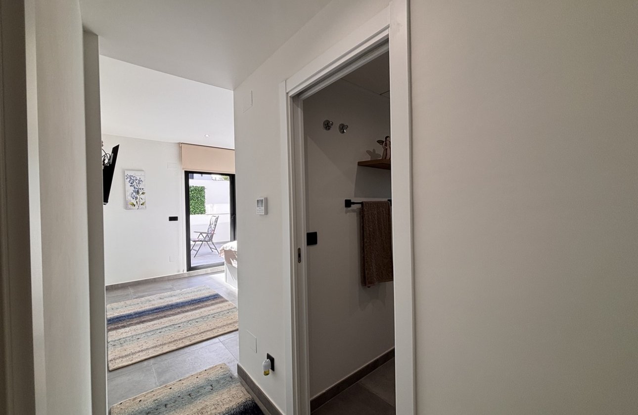 Reventa - Villa - Villamartin