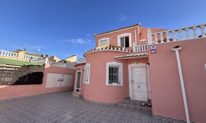 Resale - Villa - Orihuela Costa - Playa Flamenca